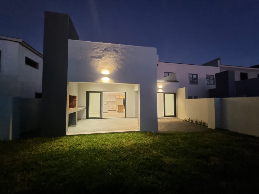4 Bedroom Property for Sale in Sandown Western Cape